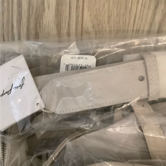 NWT Free People Beaumont canvas tote❤️❤️❤️❤️ - Picture 10 of 14